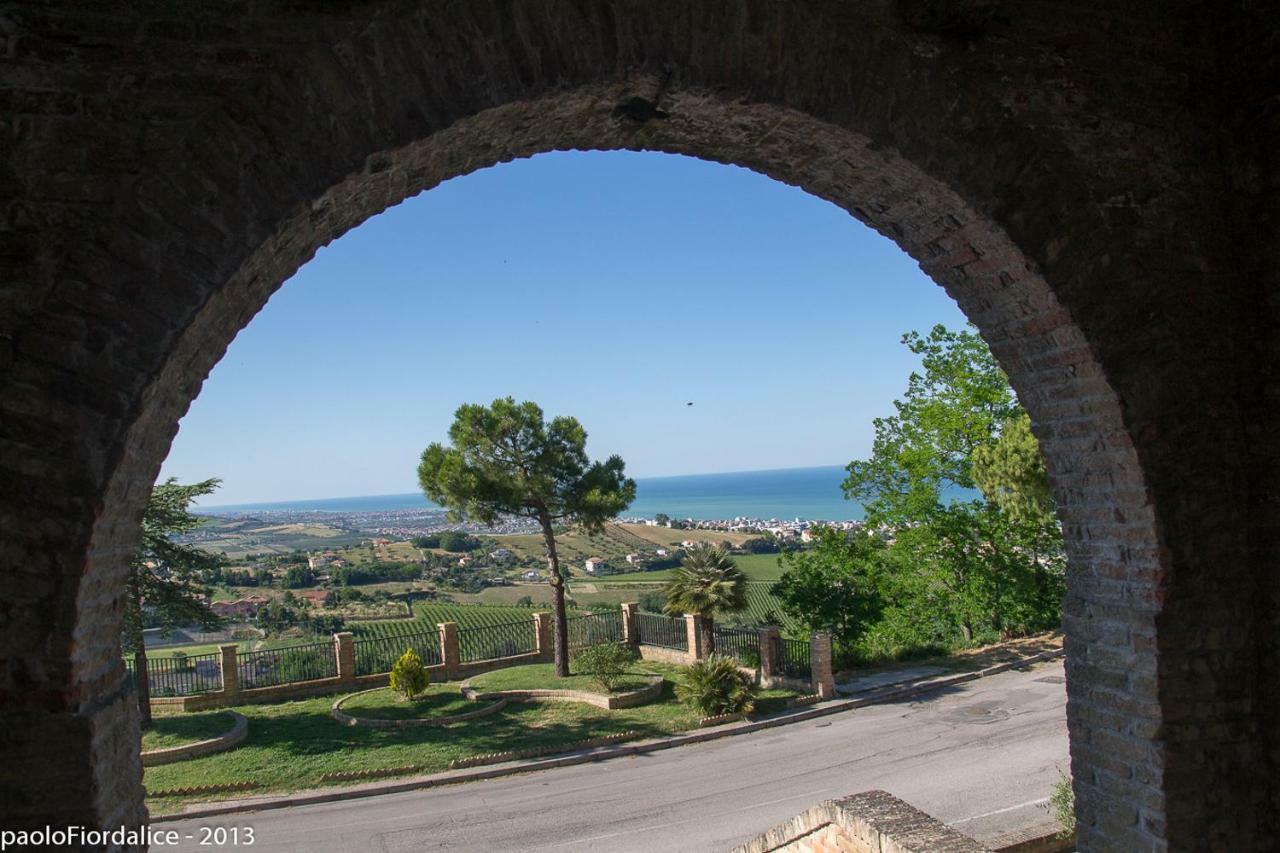 La Rue Bed & Breakfast Tortoreto Exterior photo